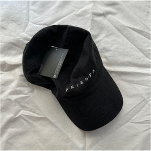 FRIENDS black hat NEW